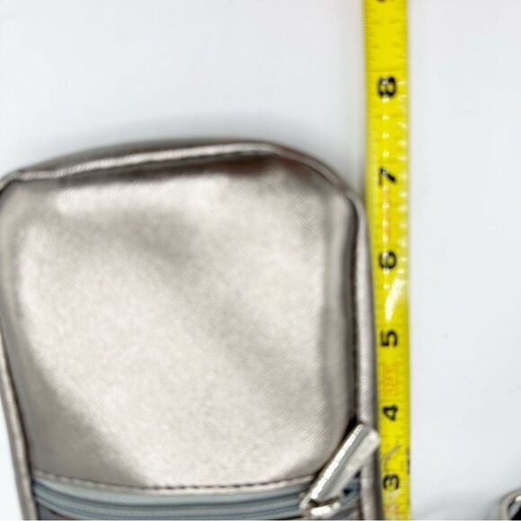 Metallic‎ Silver Cellphone Bag with Silver Camo Removable Crossbody Strap - Picture 11 of 12
